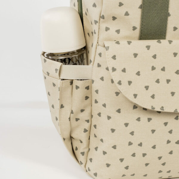 Mochila corazones poppy musgo - Imagen 5